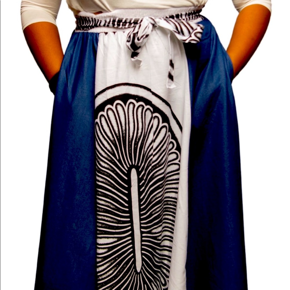 Skirt - Picture 1 of 2